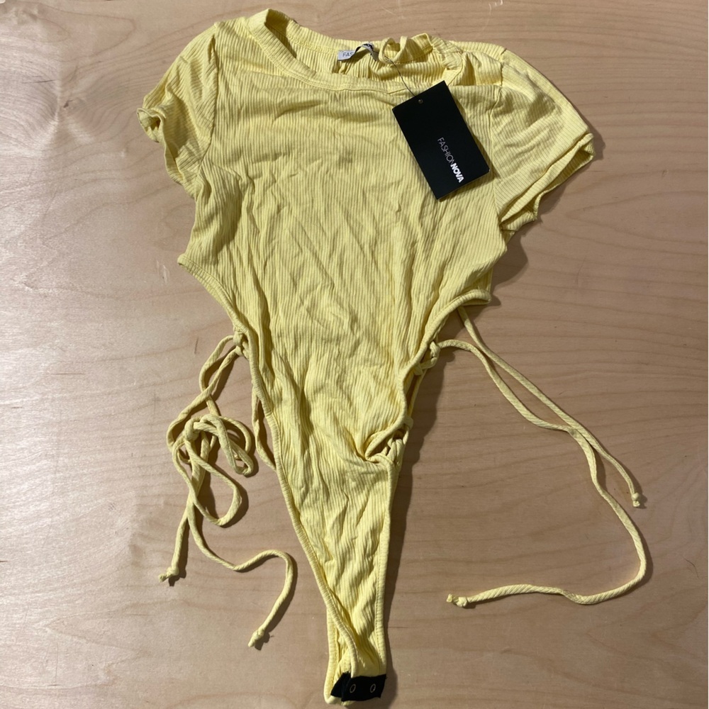 Fashion Nova Yellow Bodysuit with Side Ties Large (NA)